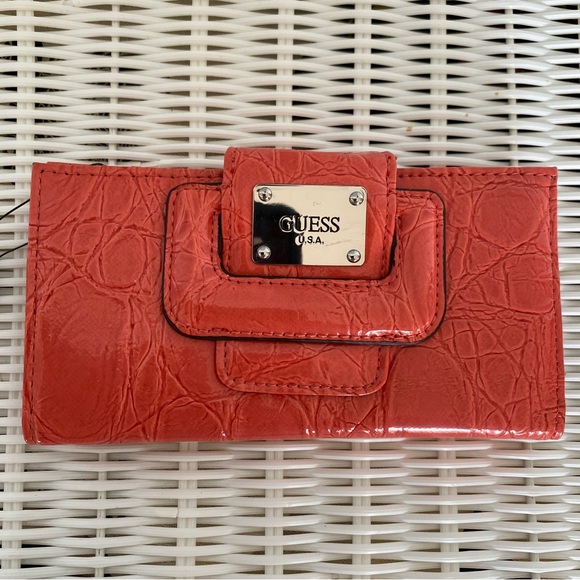 Patent Coral Guess Bag and Matching Wallet Set - Picture 14 of 17